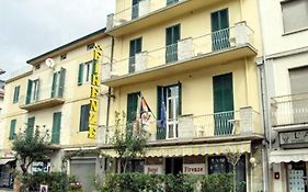 Hotel Firenze Viareggio